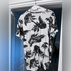 Men’s summer floral tshirt